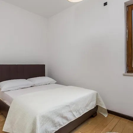 Beautiful In With Wifi Holiday home