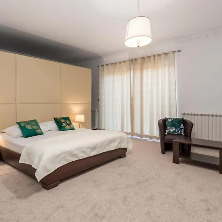 Beautiful In With Wifi Holiday home